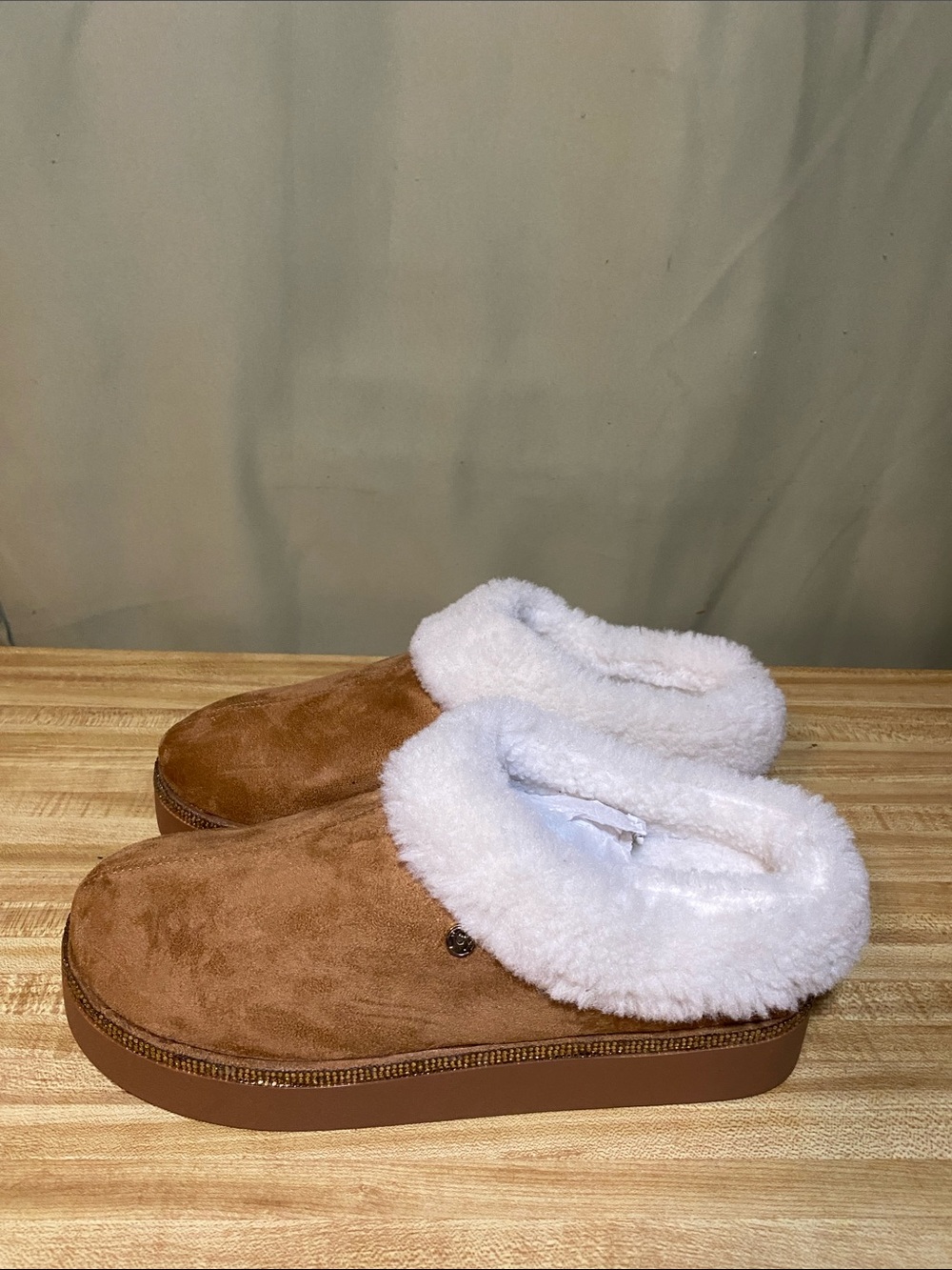 Joy Mangano Joy Glamorous Cozy Slippers w/ Orthotic Insole women’s 9